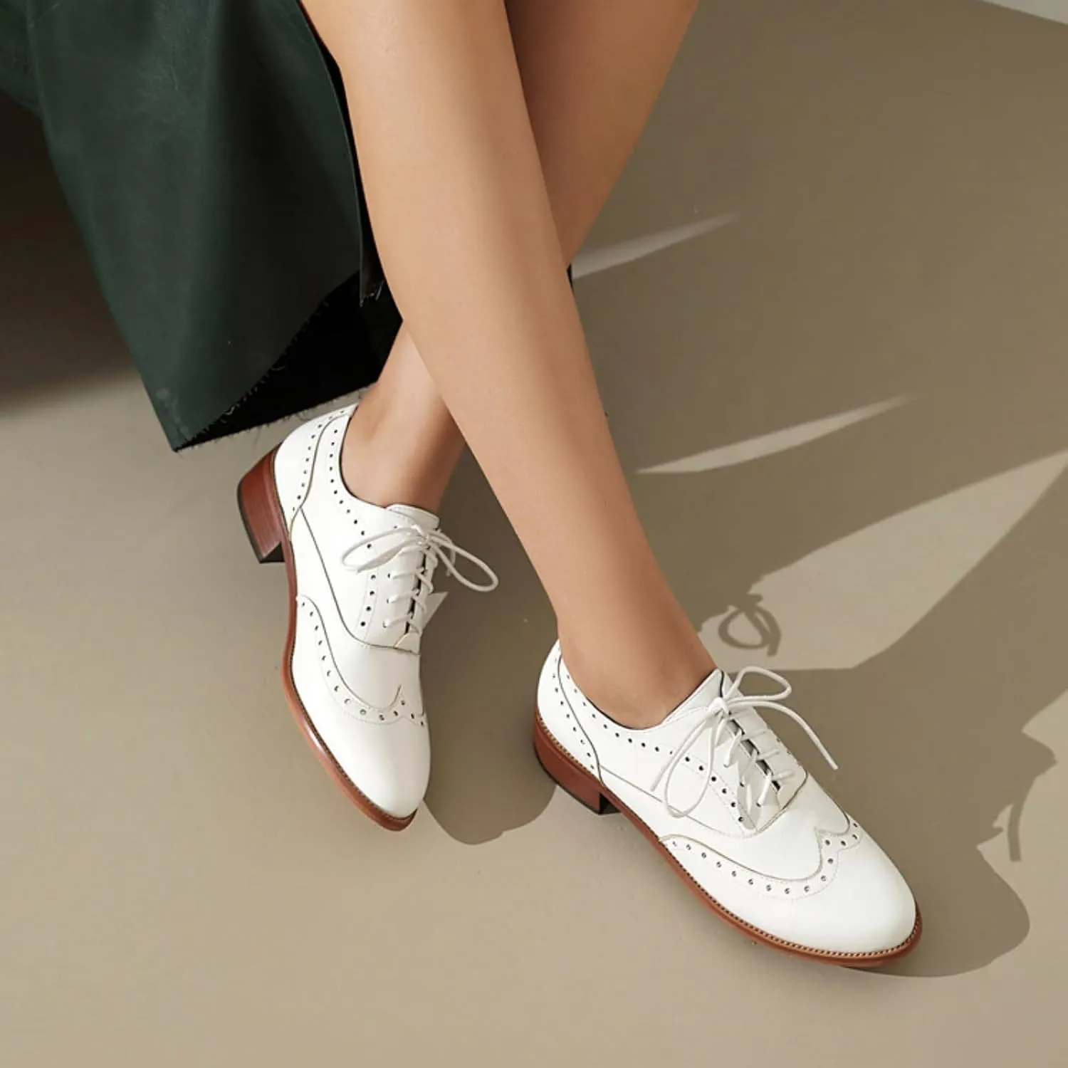 Women's Leather Lace-Up Perforated Oxfords Round Toe Low Chunky Block Heels Flats Brogues Casual Comfortable Derby Saddle Pumps Shoes