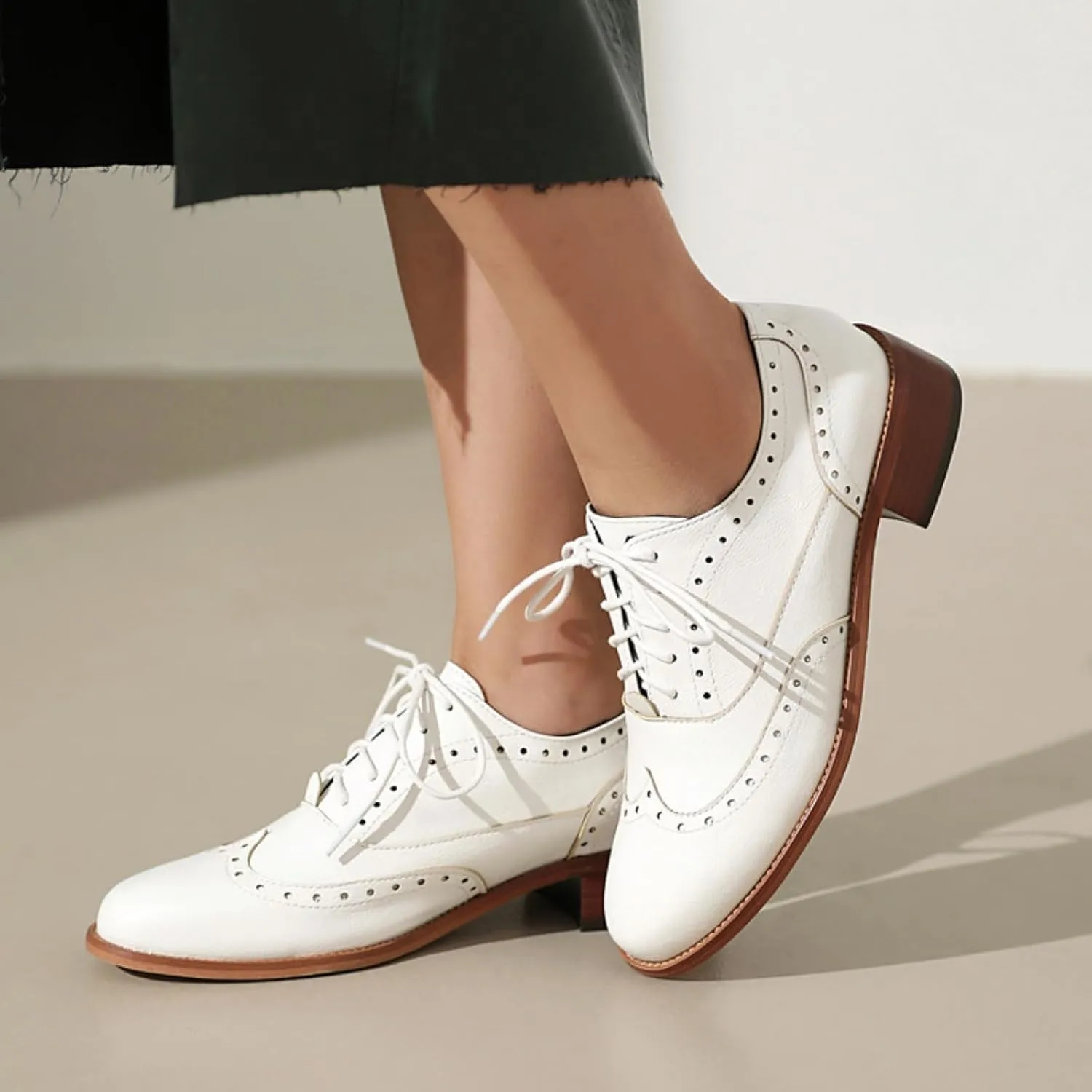 Women's Leather Lace-Up Perforated Oxfords Round Toe Low Chunky Block Heels Flats Brogues Casual Comfortable Derby Saddle Pumps Shoes