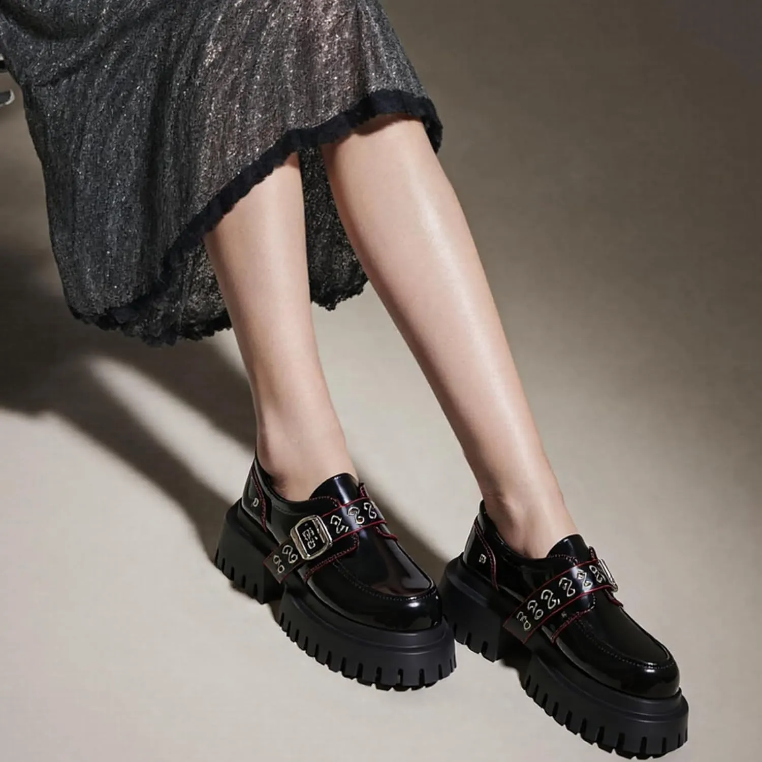 Women's Patent Leather Double-Breasted Chunky Platform Loafers Retro Round-Toed Lug Sole Anti-Slider Heel Slip-On Gothic Dress Shoes